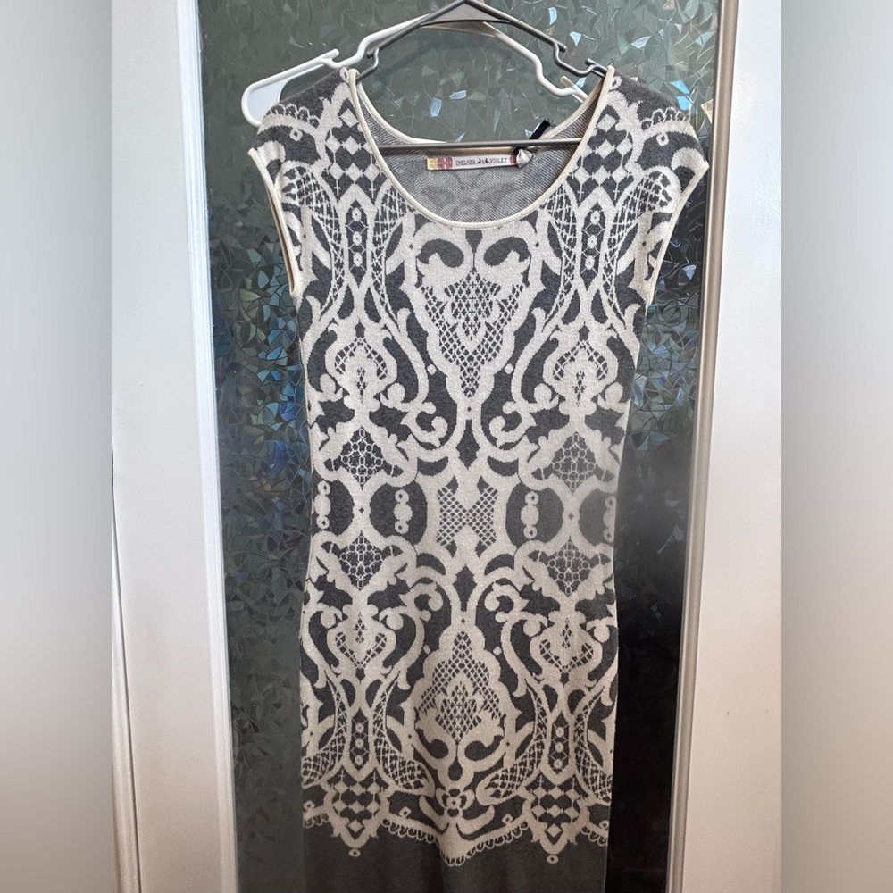 Chelsea & Violet Black and White Sheath Mini Dress B3